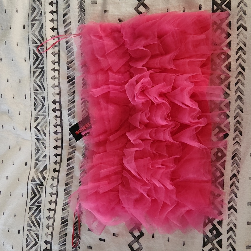DAVI & DANI Red Ruffled Crop Top